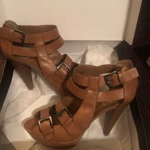 G by Guess 8 1/2 medium brown heels